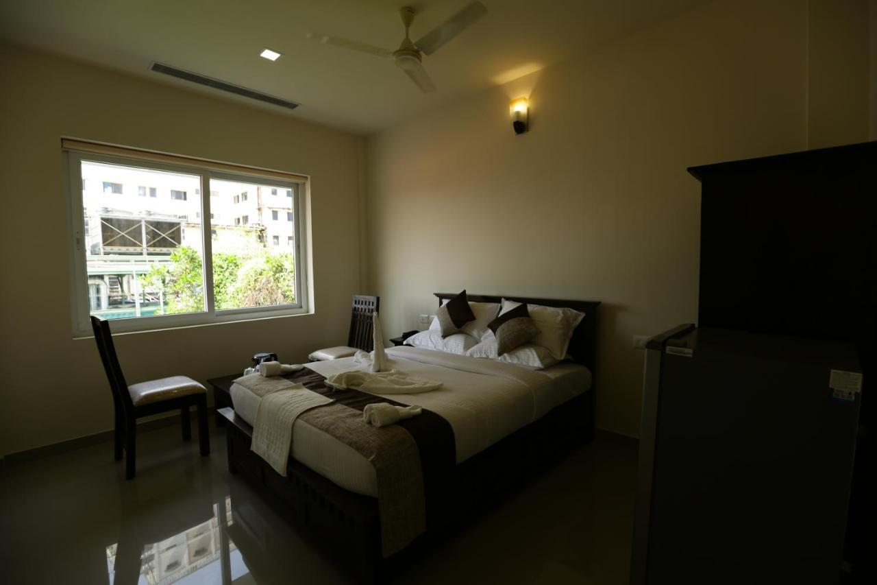 Le Noor Hotel Kochi Exterior photo